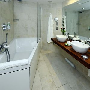 Hip Room